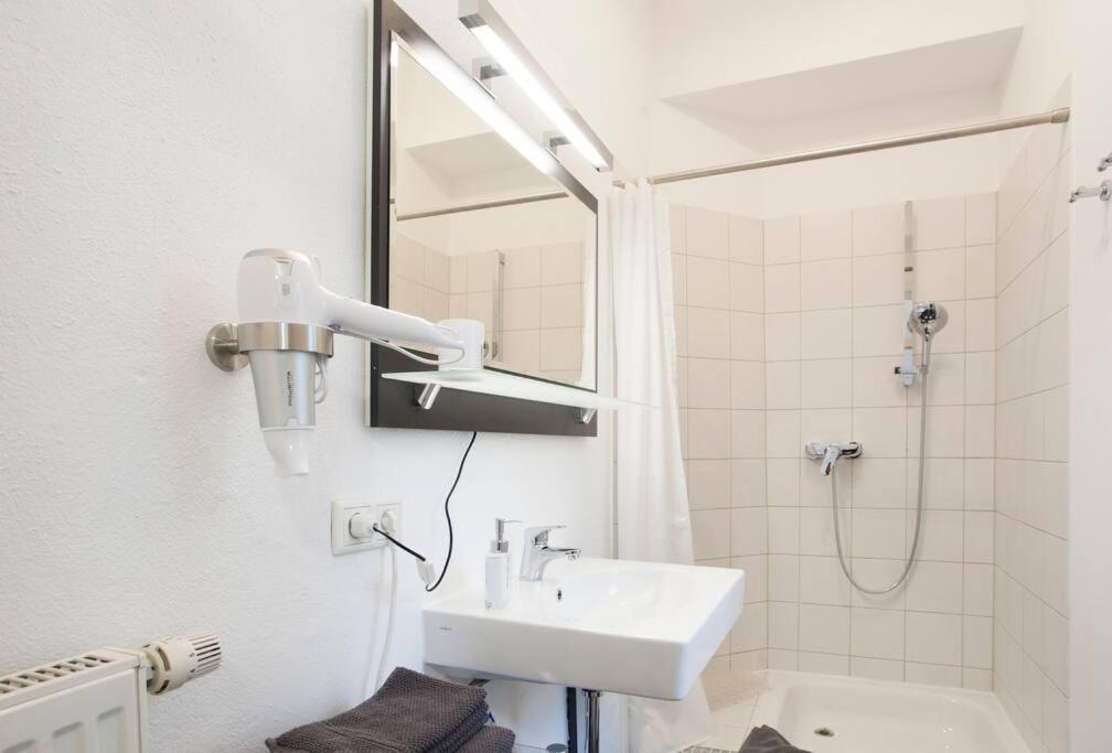 Exclusive 2-Room Souterrain Apartment Nuremberga Exterior foto