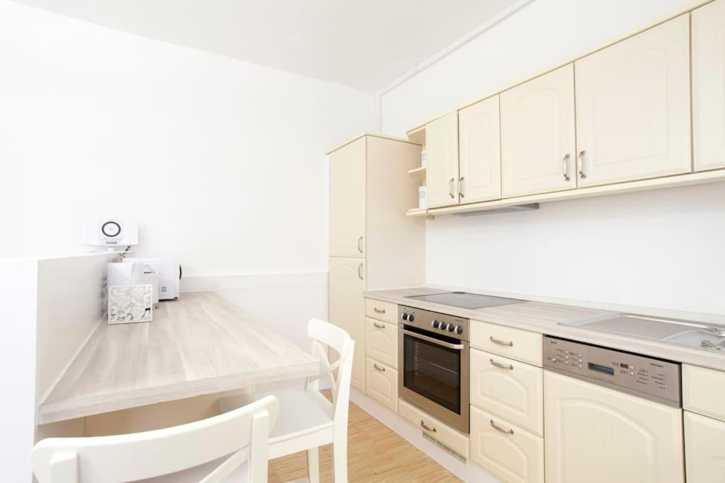 Exclusive 2-Room Souterrain Apartment Nuremberga Exterior foto